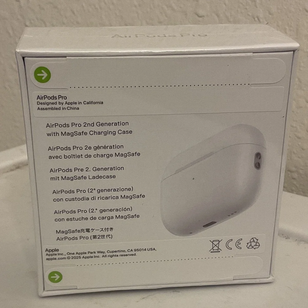 *NEW* Apple AirPod Pro’s (2nd Generation)